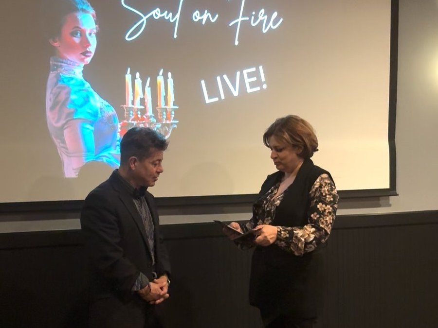 Laurie hosting Soul on Fire LIVE